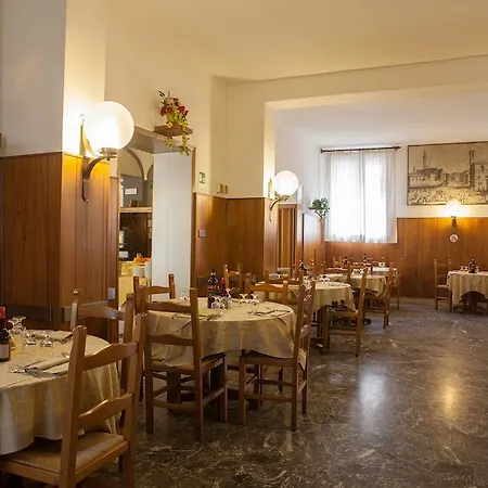 Auto Park Hotel 3*