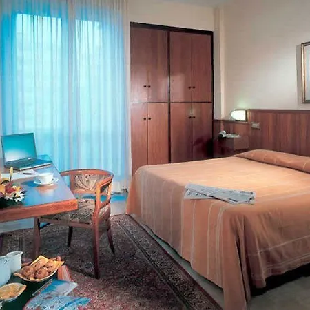 Auto Park Hotel 3*
